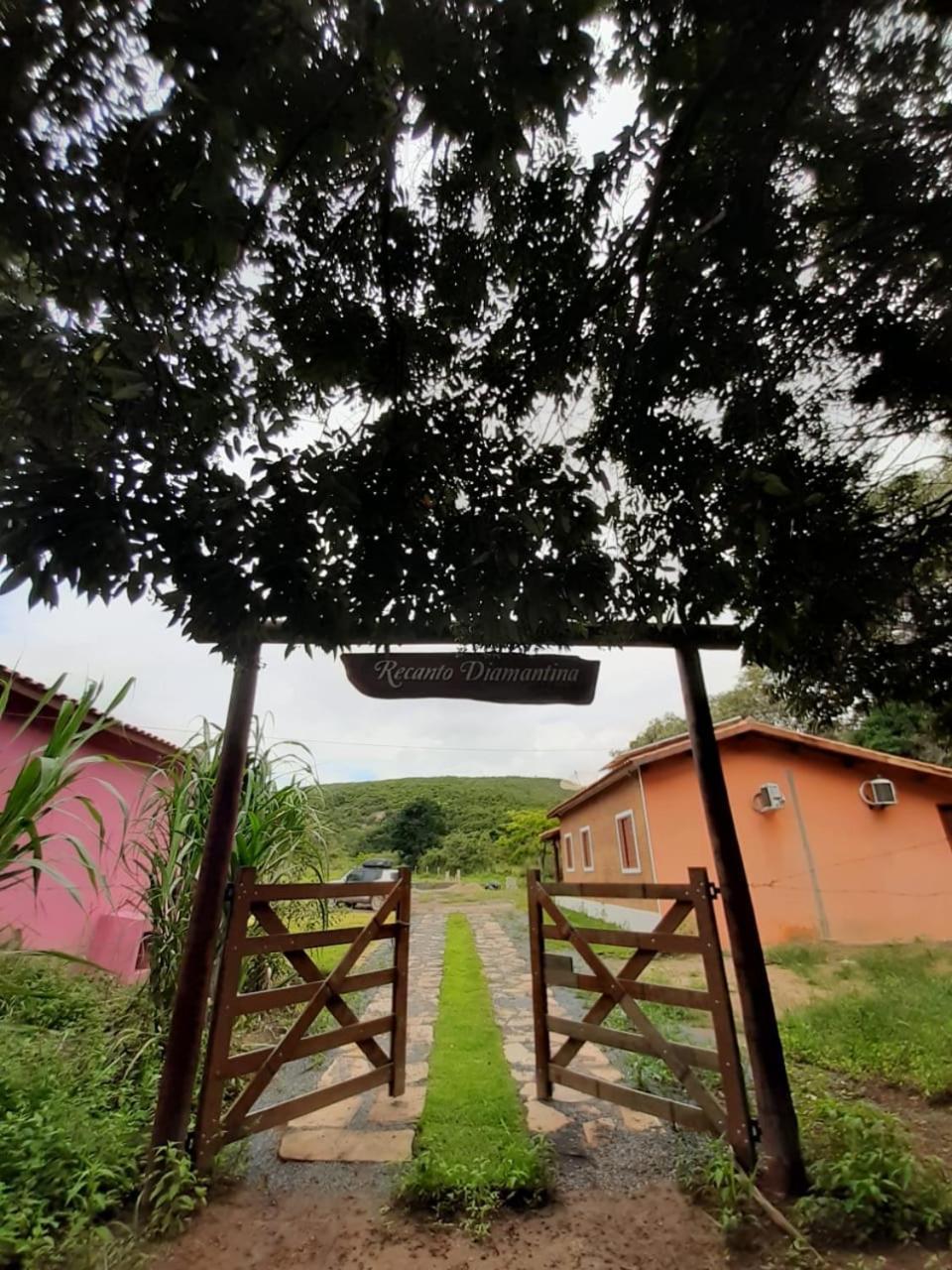 Chale Quartzo No Recanto Diamantina Entre Palmeiras E Capao Holiday home *